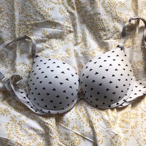 VICTORIAS SECRET PINK BRA